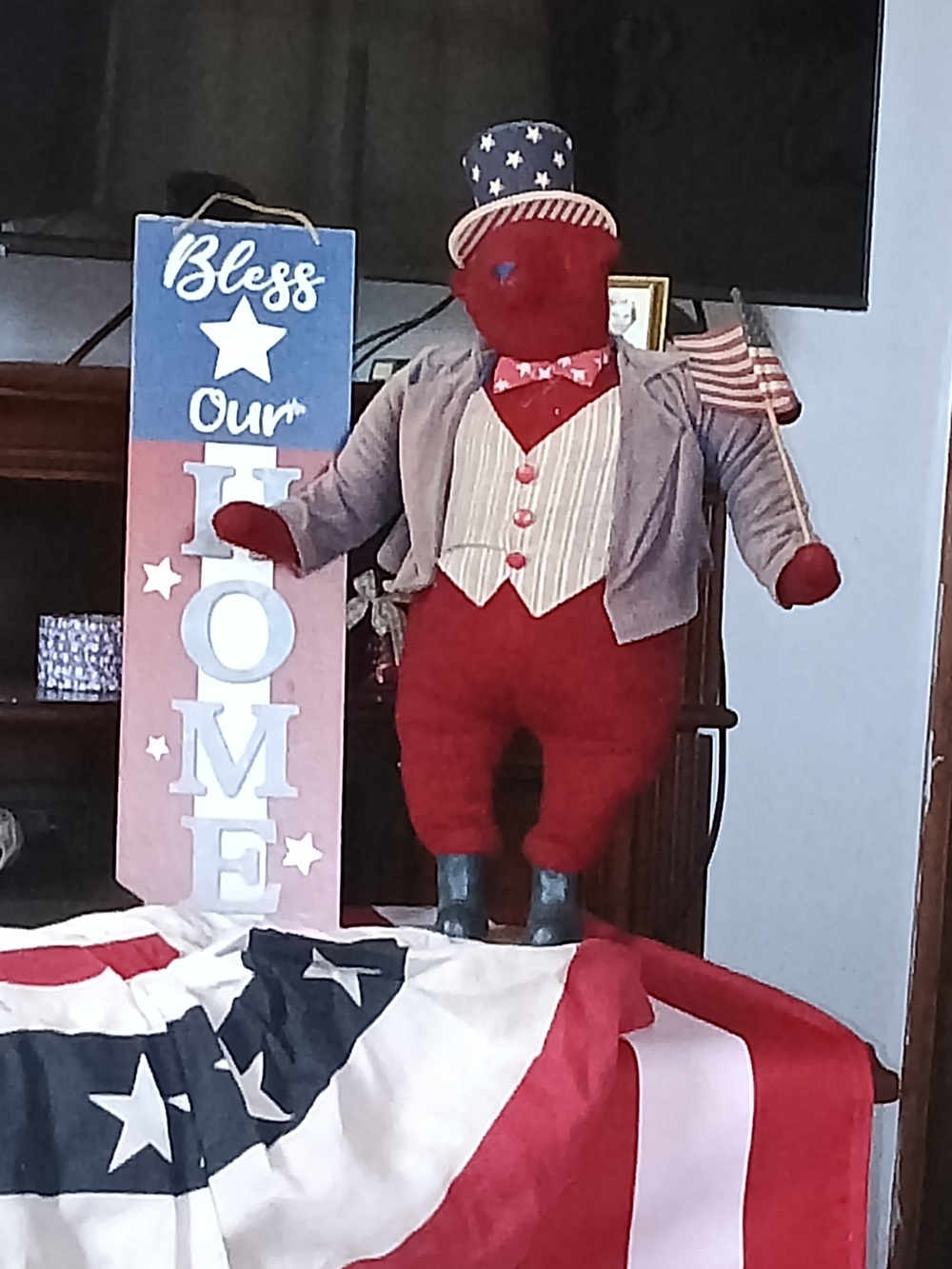 Patriotic Red Cloth Uncle Sam Doll with Flag